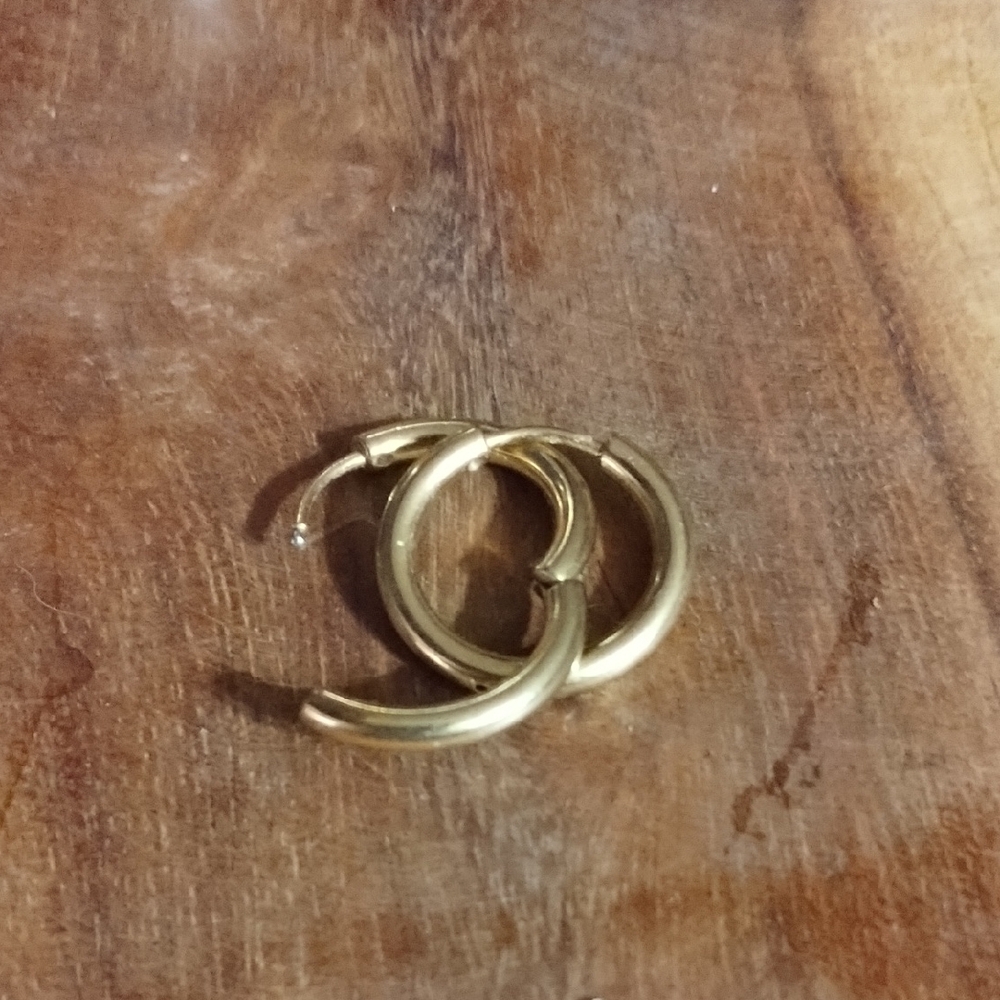 Gold On Stainless Huggies